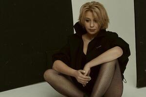 Апина с января 2021 года находится в черном списке Министерства культуры Украины