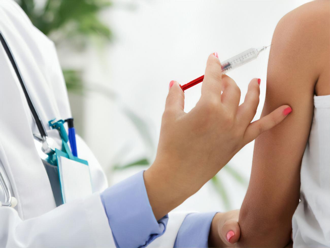 ОАЭ уже вакцинирует препаратом Pfizer/BioNTech детей в возрасте 12–15 лет