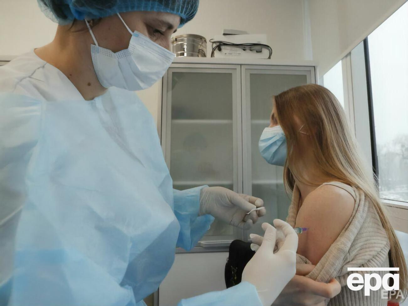 В Днепре все муниципальные работники должны вакцинироваться до 15 октября