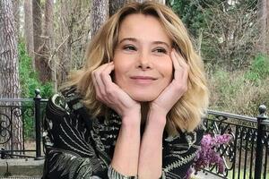 Высоцкая поздравила супруга в соцсети