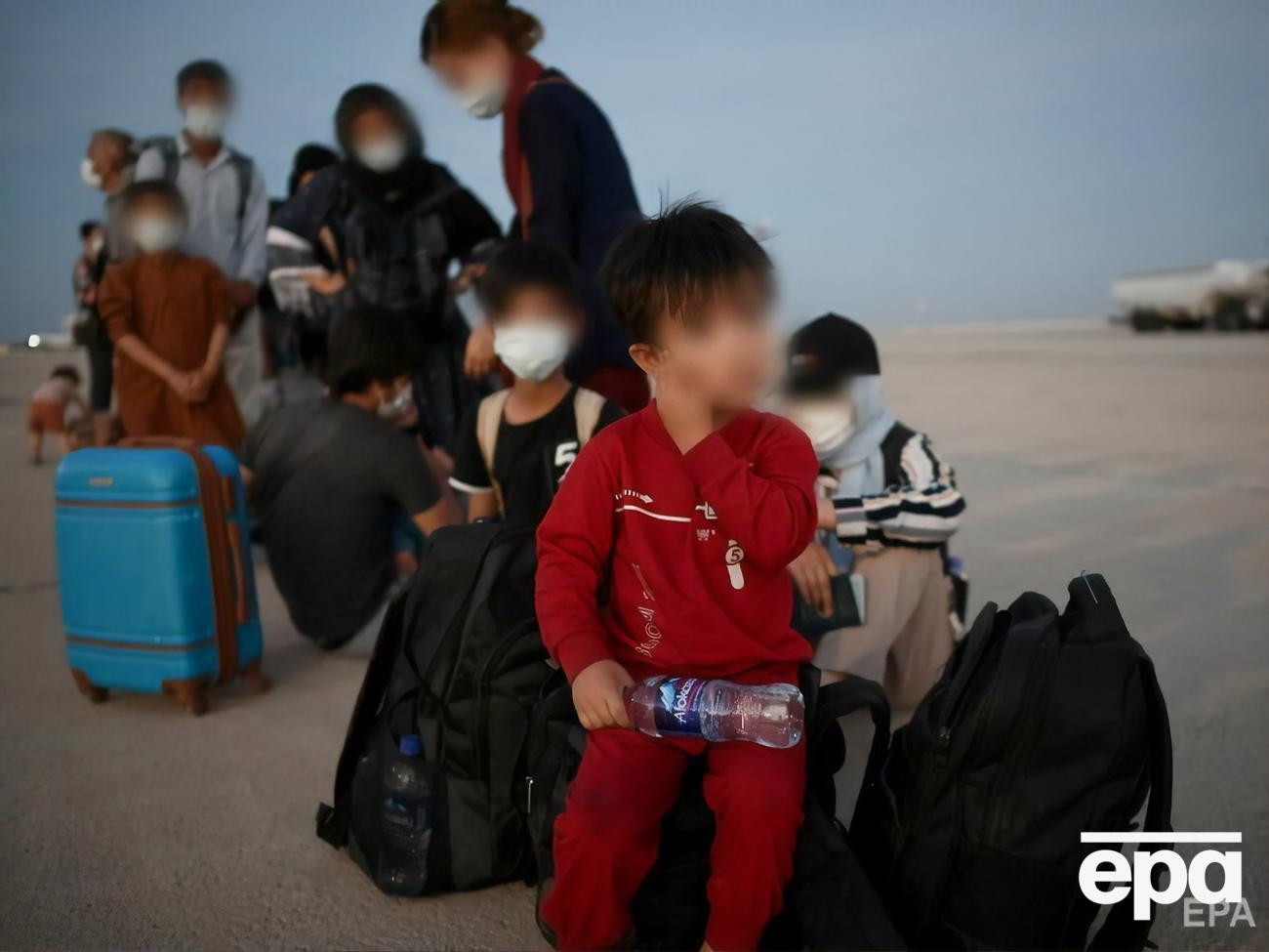 После захвата Афганистана талибами жители страны массово уезжают