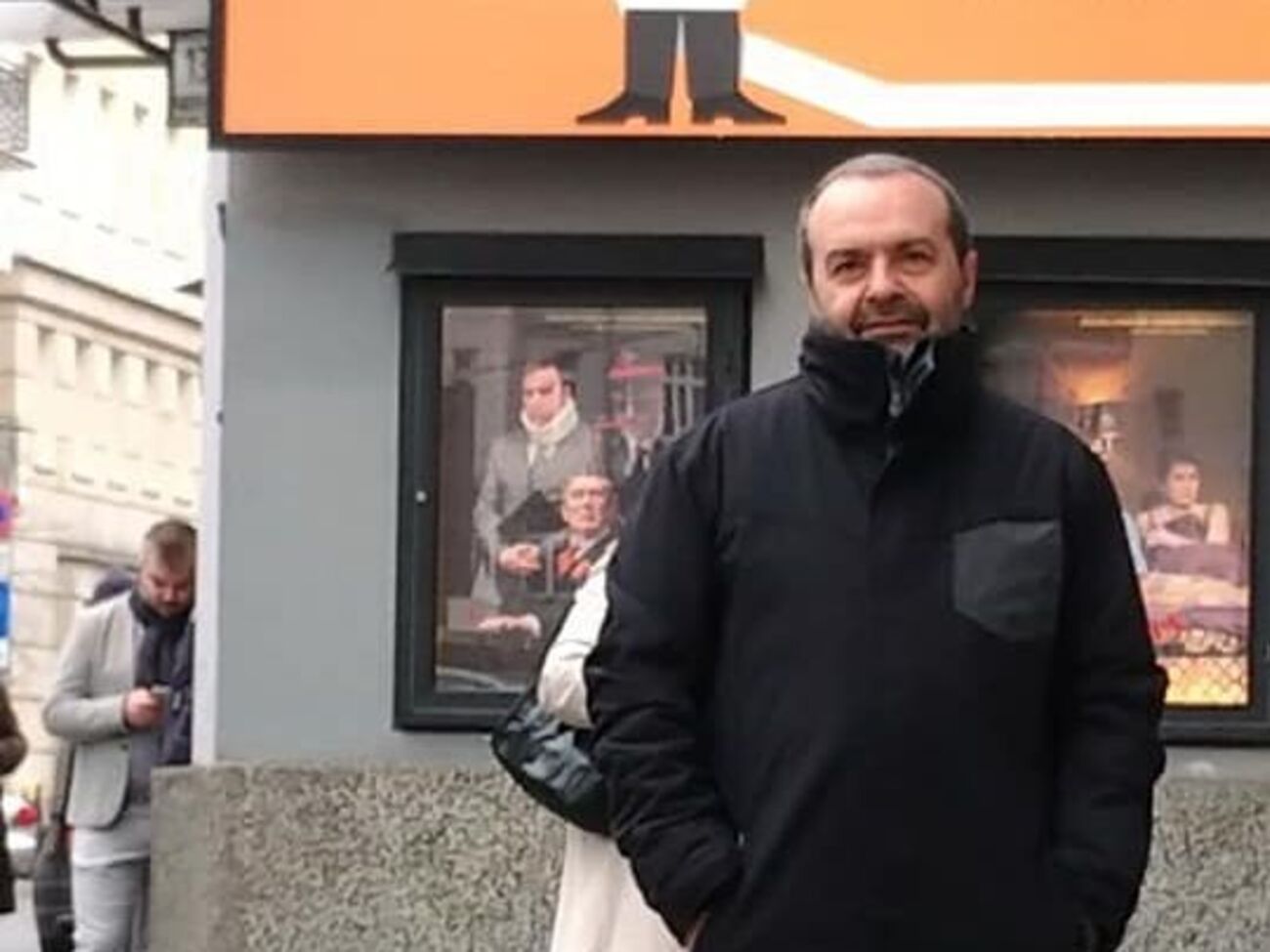 Сегодня ровно год с покушения на убийство Навального. Уже и забылось, правда? Мы плывем в лаве, не чувствуя температуры