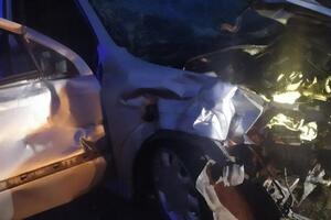 Автомобиль Opel Astra выехал на встречную полосу, где столкнулся с Mercedes