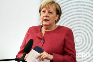 Меркель: Я потребовала освобождения Алексея Навального. Мы будем следить за этим делом