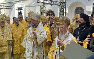 Литургию возглавили Епифаний и Варфоломей