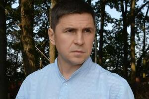Подоляк (на фото) стверджує, що Кличко був на зустрічі Меркель в аеропорту "Бориспіль"