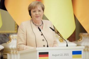 Меркель упевнена, що новий уряд Німеччини продовжить співпрацю з Україною у тому ж дусі