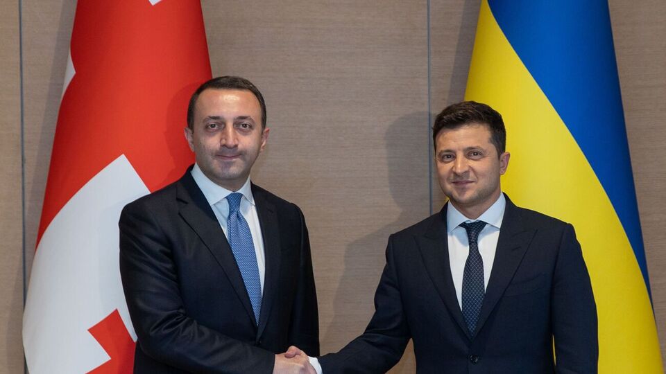 Гарібашвілі (на фото ліворуч) перебуває в Києві з триденним візитом