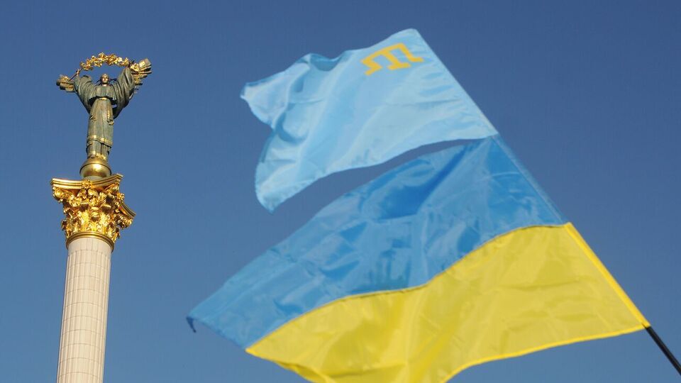 "Синергія квітів українського й кримськотатарського прапорів стає аналогією самого саміту", – заявили у МЗС
