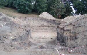 В Коростене собирались установить 50-метровый флагшток, сейчас работы приостановлены