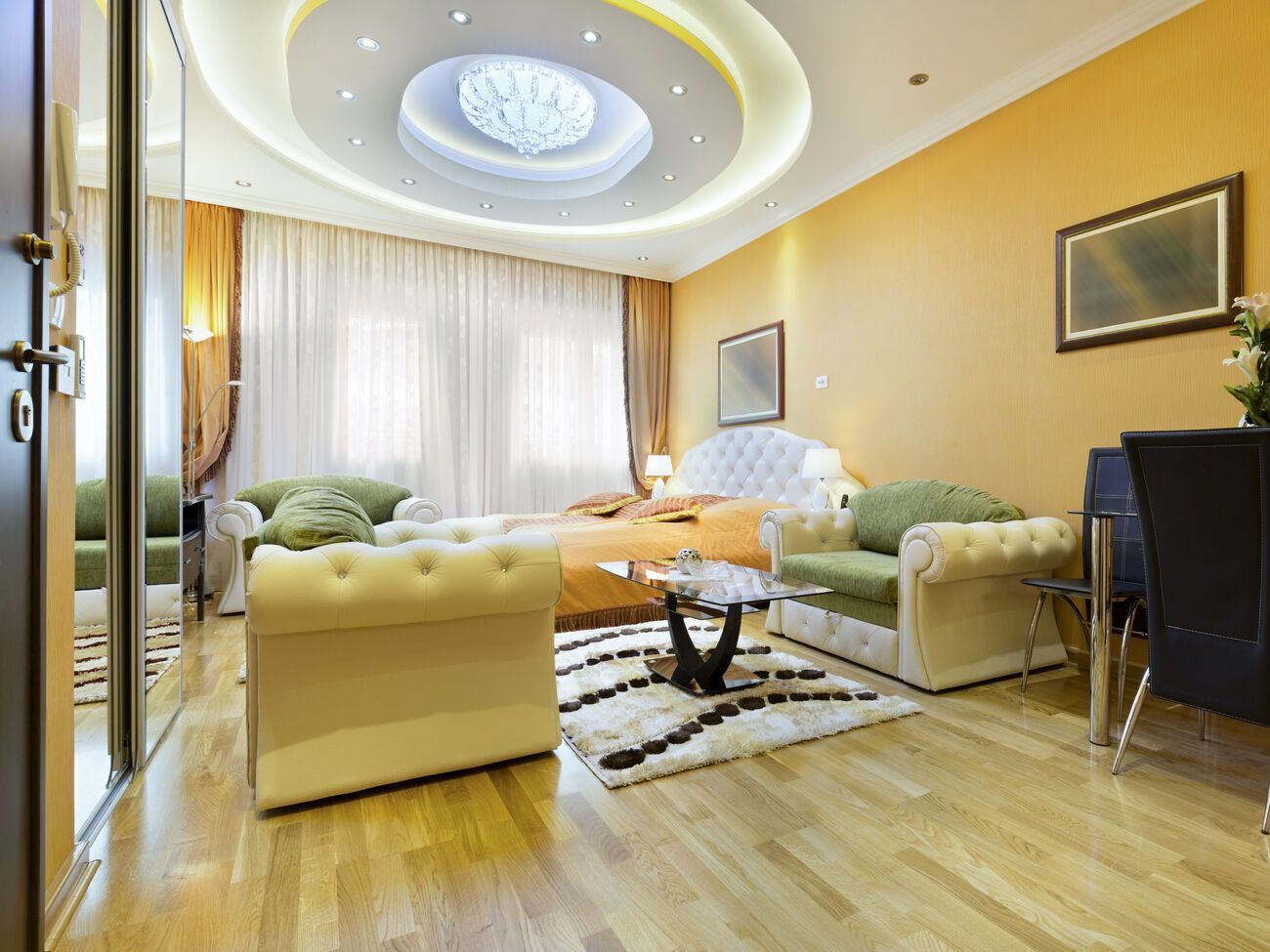 Китчевый стиль &ndash;&nbsp;самый экстравагантный вариант оформления интерьера, игнорирующий принципы гармоничности