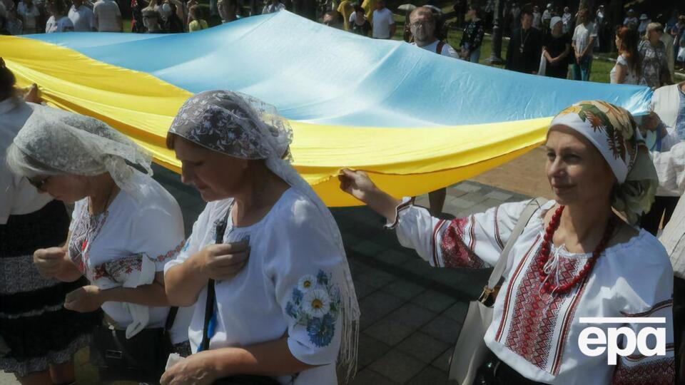 В Украине сегодня празднуют День государственного флага