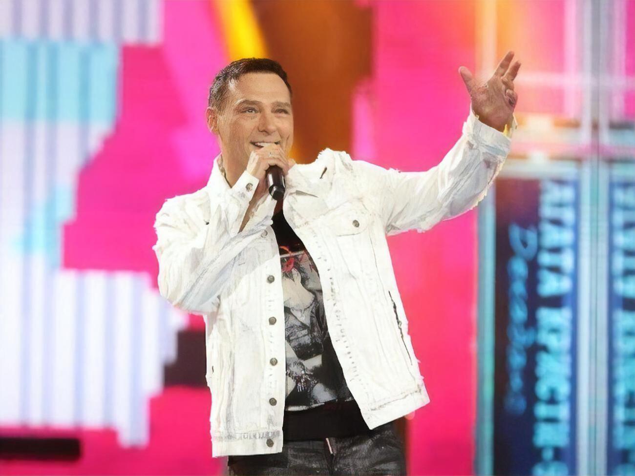 Шатунов був солістом "Ласкового мая" з 1986-го до 1991 року