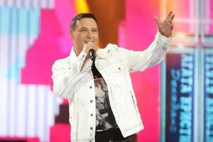 Шатунов був солістом "Ласкового мая" з 1986-го до 1991 року