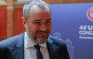 Андрей Павелко: Дети, увидев футбол по телевизору и посмотрев игру нашей сборной, хотят быть похожими на футболистов. Они хотят перед игрой петь гимн, и это еще раз подтверждает важность футбола в нашей жизни