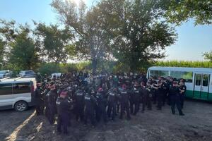 Полиция взяла ветеранов в кольцо, сообщили в "Национальном корпусе"