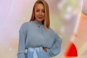 Тіна Кароль з'явилася на публіці в такому самому костюмі, що й Мей Маск за місяць до неї