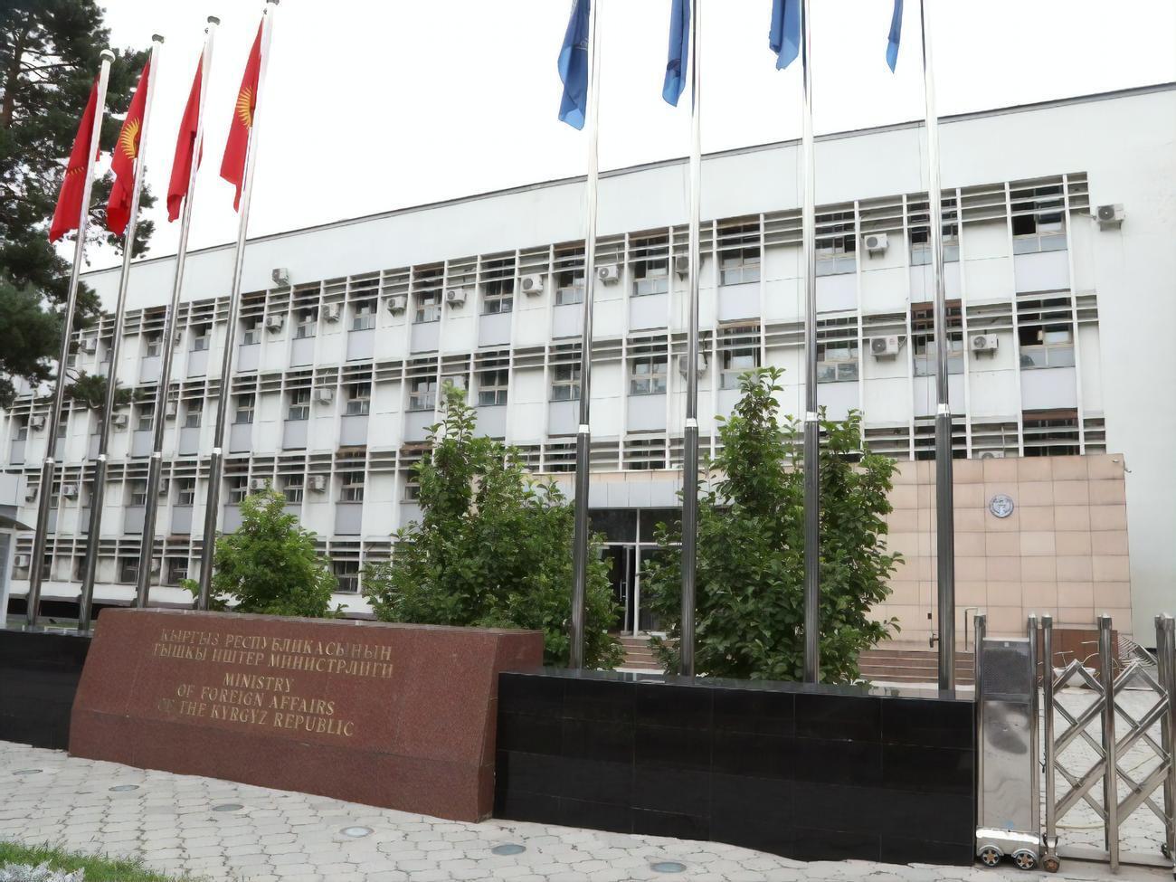 Обмеження пов'язані із ситуацією в ісламській країні, зазначили у МЗС Киргизстану