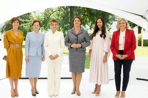 Саммит проходил в формате двух дискуссионных панелей