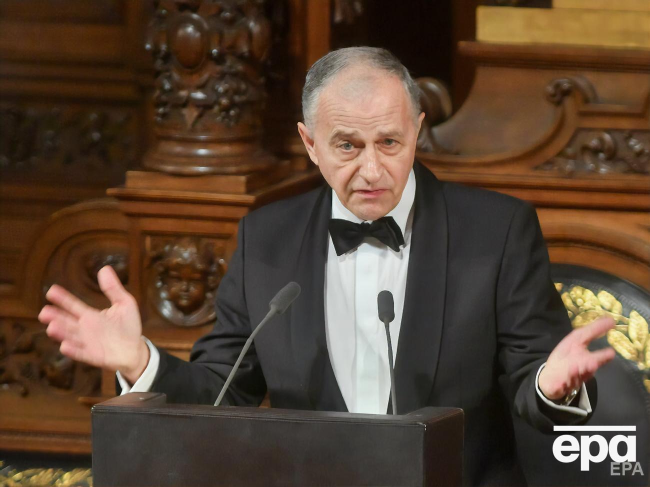 Джоане зазначив, що НАТО теж вчиться в України