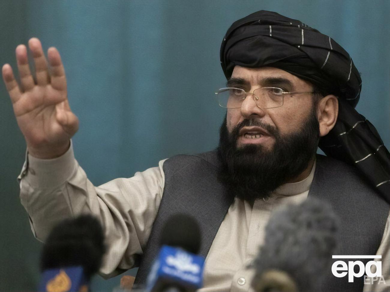 Люди пытаются бежать из Афганистана, чтобы жить в богатых странах Запада, отметил представитель "Талибана" Шахин