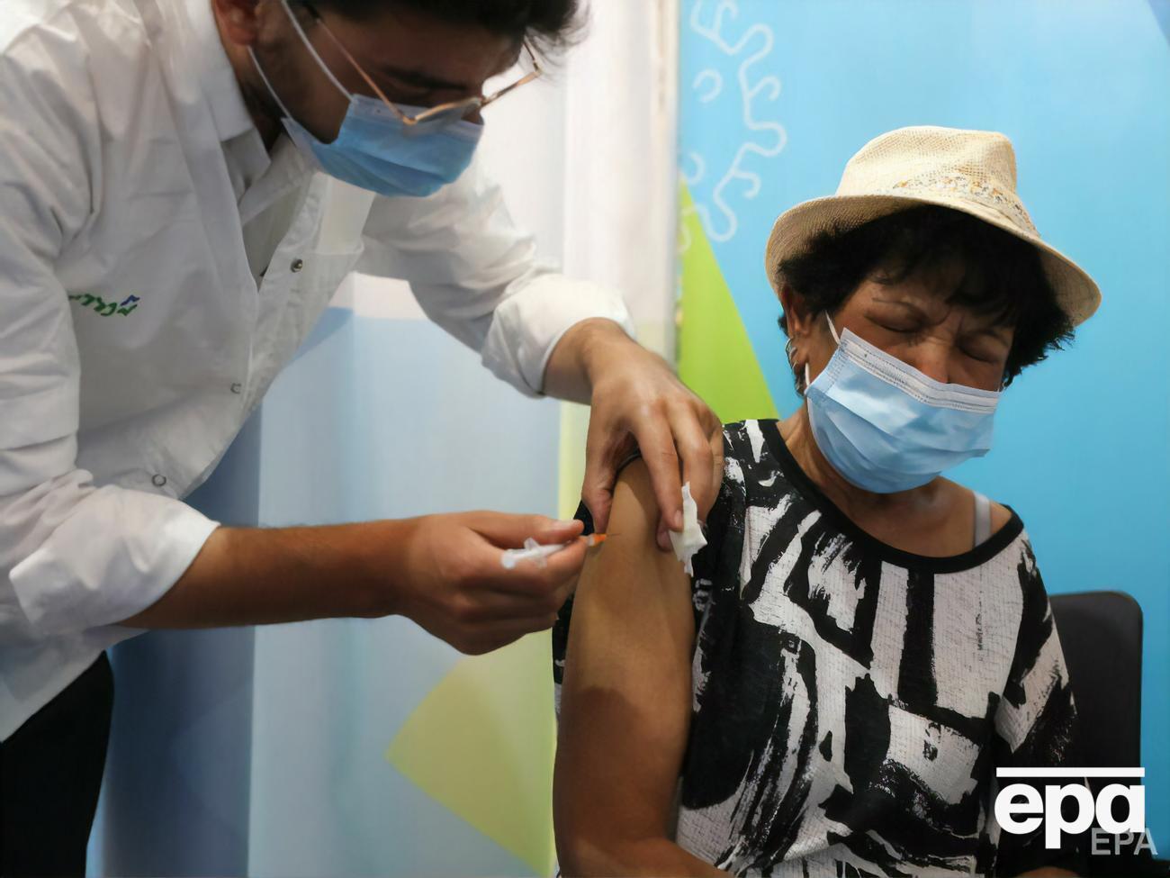 30 июля в Израиле начали делать третью прививку от&nbsp;COVID-19&nbsp;людям старше 60 лет