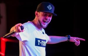 "Это страна для порядочных и покидать ее должны подонки, а не мы с вами!" – заявил ЯрмаК