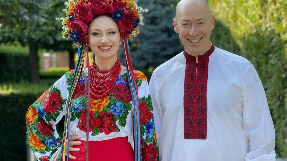 Олеся Бацман і Дмитро Гордон побажали українцям і Україні чистого та безхмарного неба над головою