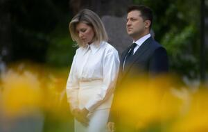 Зеленские почтили минутой молчания память погибших героев