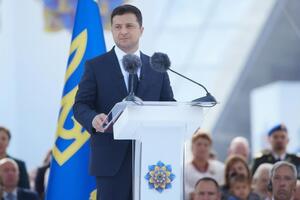 Зеленський: Нашій Конституції – 25 років, але нашій Конституції 311 років
