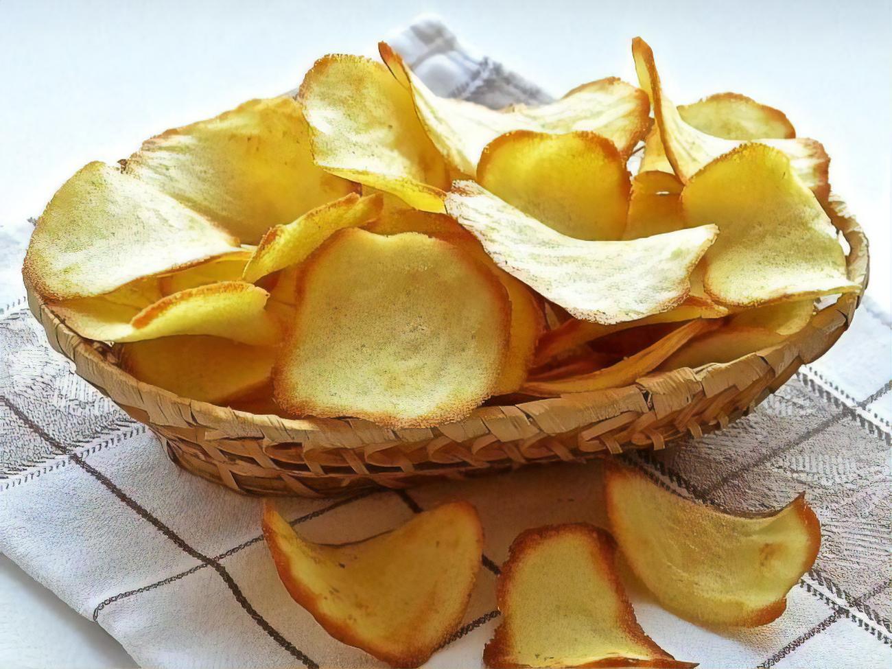 В этот день 168 лет назад были изобретены картофельные чипсы