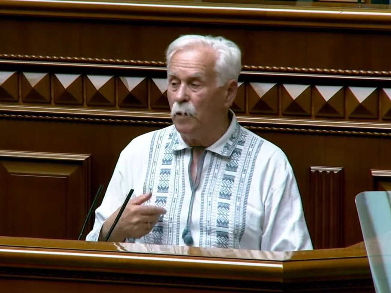 Володимир Крижанівський звернувся до Зеленського на урочистому засіданні Ради