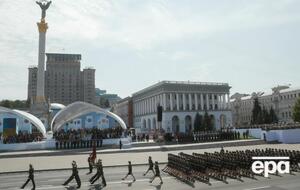 У параді взяли участь курсантки Військового інституту КНУ імені Тараса Шевченка
