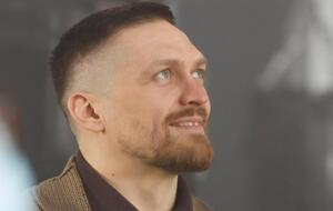 Усик посвятил стихотворение Украине