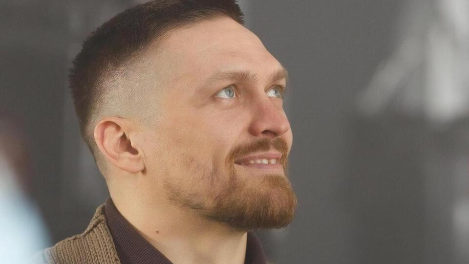 Усик посвятил стихотворение Украине