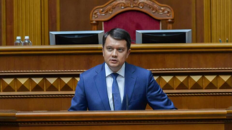 Парламент ніколи не проголосує за документ, який здаватиме національні інтереси України, сказав Разумков