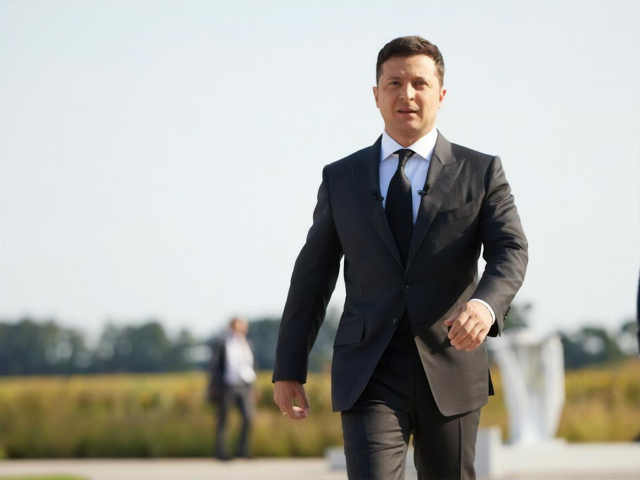 Президент України подякував Франції за участь в установчому саміті Кримської платформи