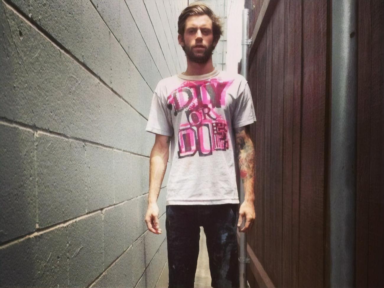 Элдену было четыре месяца, когда его родители за $200 согласились на его участие в съемках для обложки&nbsp;Nirvana