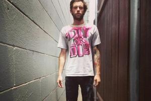 Элдену было четыре месяца, когда его родители за $200 согласились на его участие в съемках для обложки Nirvana