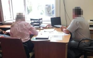 Двум чиновникам облгосадминистрации сообщили о подозрении