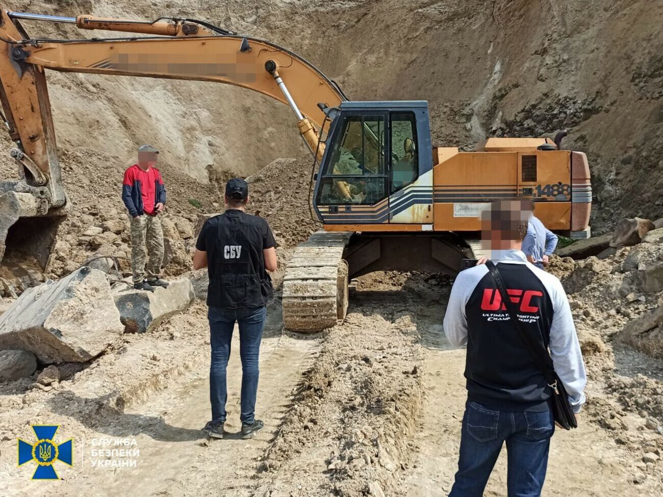 Незаконная добыча горной породы велась в Ровенской области