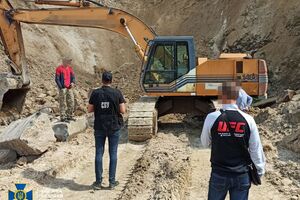 Незаконне видобування гірської породи вели в Рівненській області