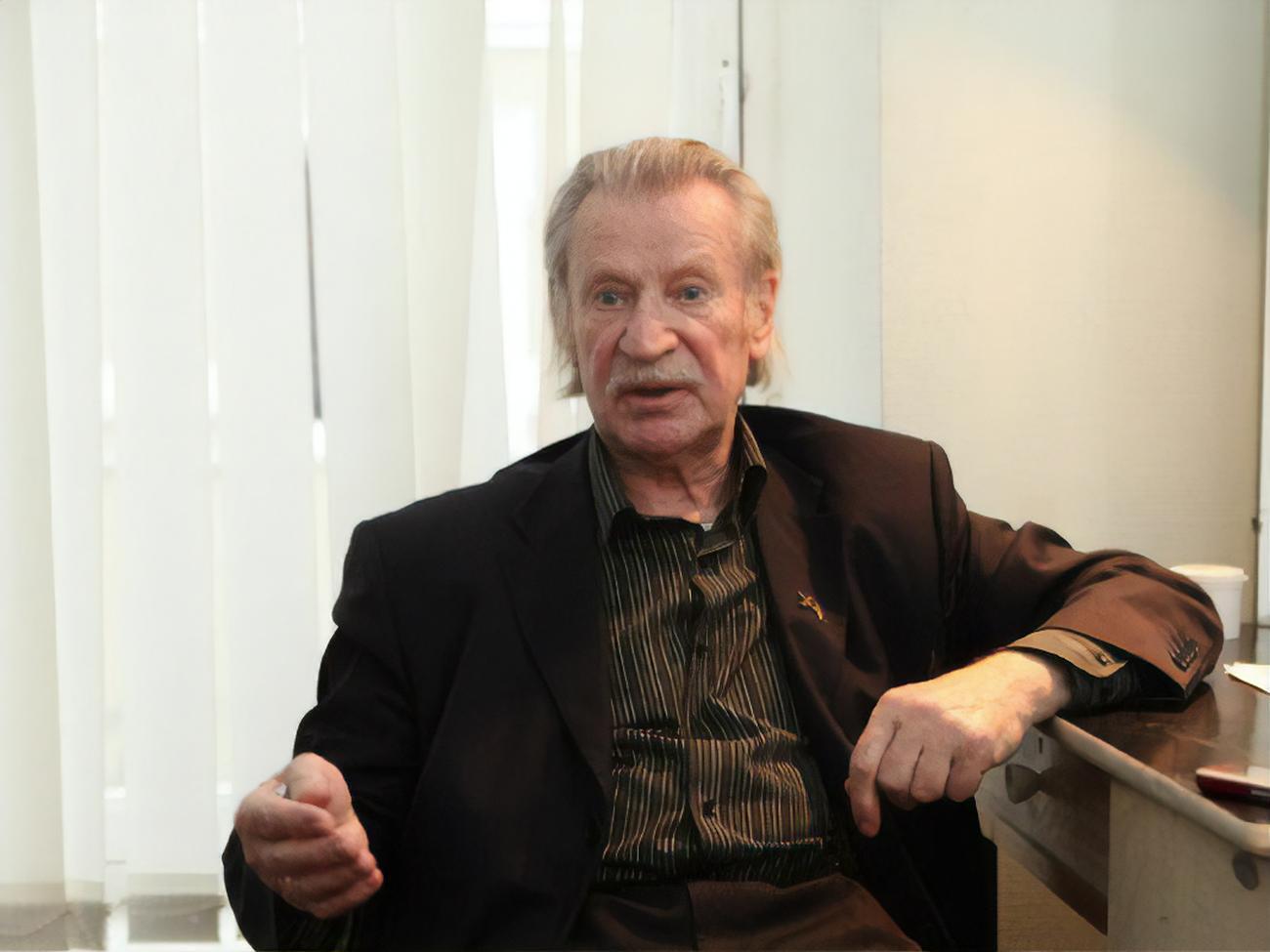 Краско родился в 1930 году