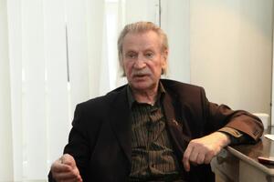 Краско родился в 1930 году