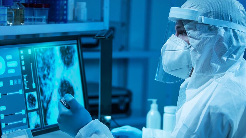 В Україні перевіряють на різновид штаму далеко не всі випадки захворювання на COVID-19