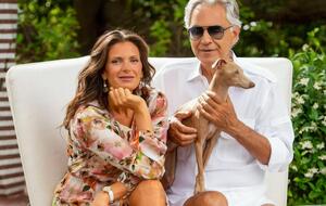 37-річна Вероніка Берті і 62-річний Андреа Бочеллі разом майже 20 років, виховують дев'ятирічну доньку Вірджинію