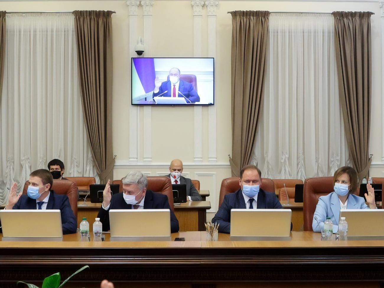 Специальный режим работы банков и их учреждений на праздники 8 Марта и День Конституции будет определять НБУ, отметили в Кабмине