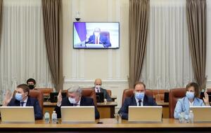 Специальный режим работы банков и их учреждений на праздники 8 Марта и День Конституции будет определять НБУ, отметили в Кабмине