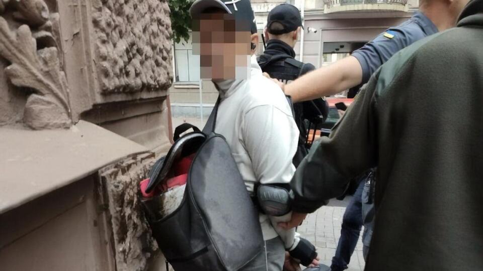 В случае, если вина задержанного будет доказана, его могут посадить в тюрьму на срок до 10 лет