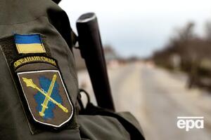 Состояние раненного украинского военного удовлетворительное, он госпитализирован, сообщили в штабе